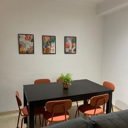 Apartamento Cinta 3 Habitaciones セビリア エクステリア 写真